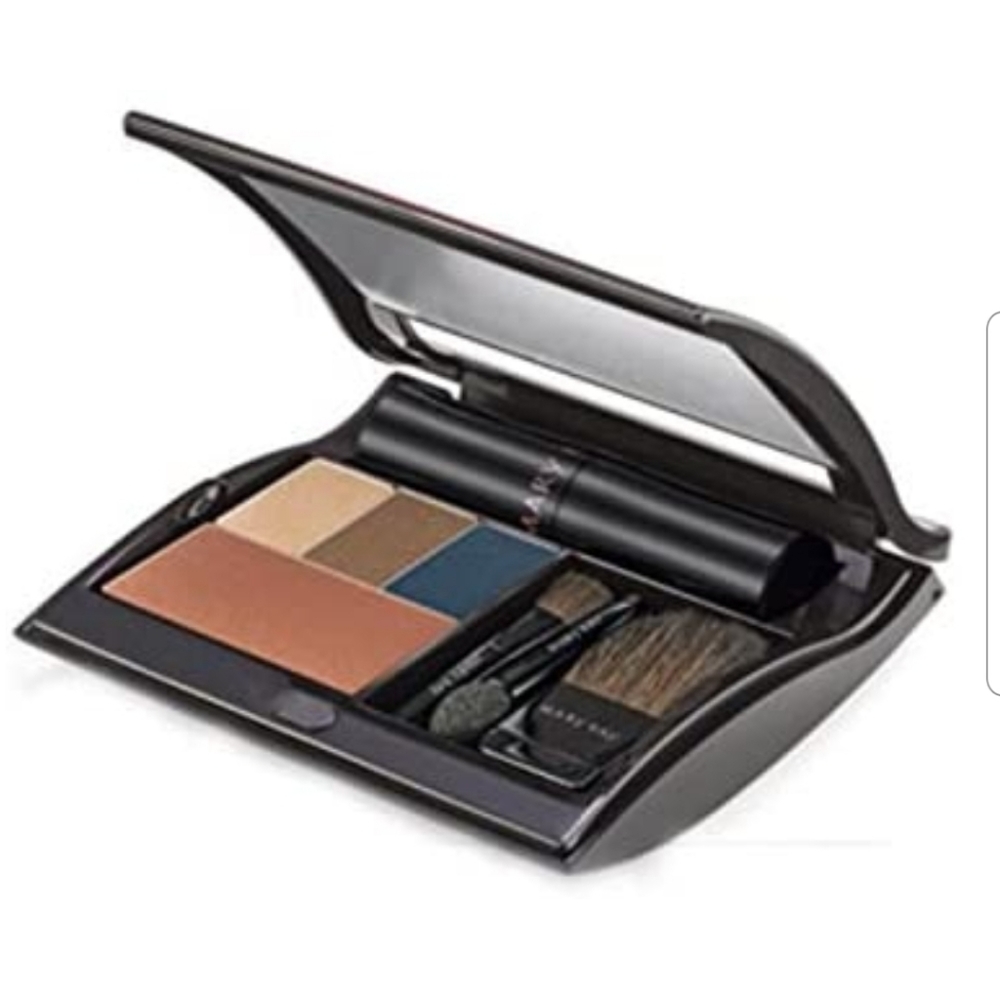 Mary Kay Compact (unfilled)